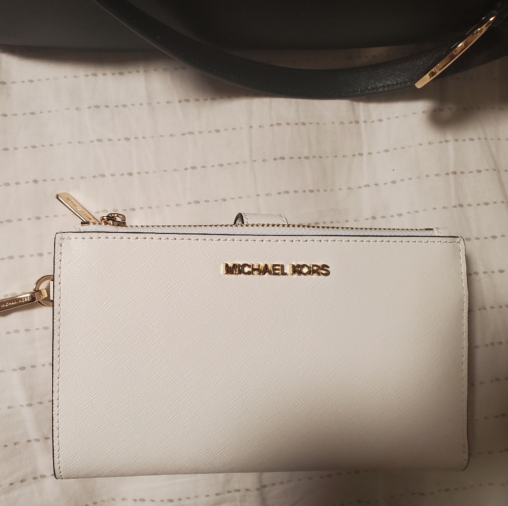 Double zipper white clutch wallet